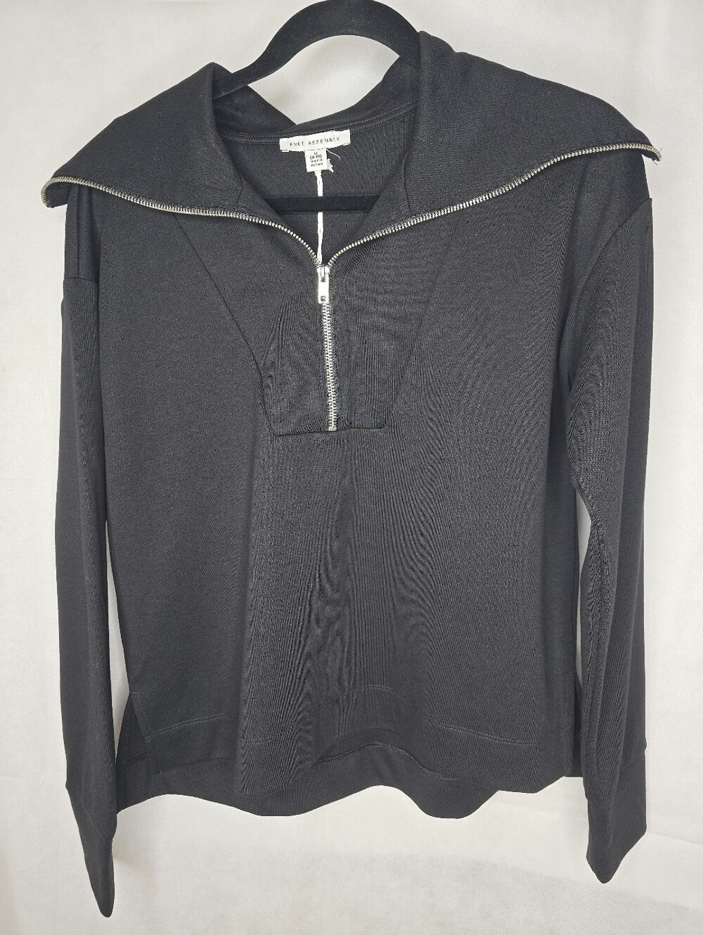 NWT Free Assembly Cropped Sweatshirt Black 1/2 Zip Oversized Collar Pullover M